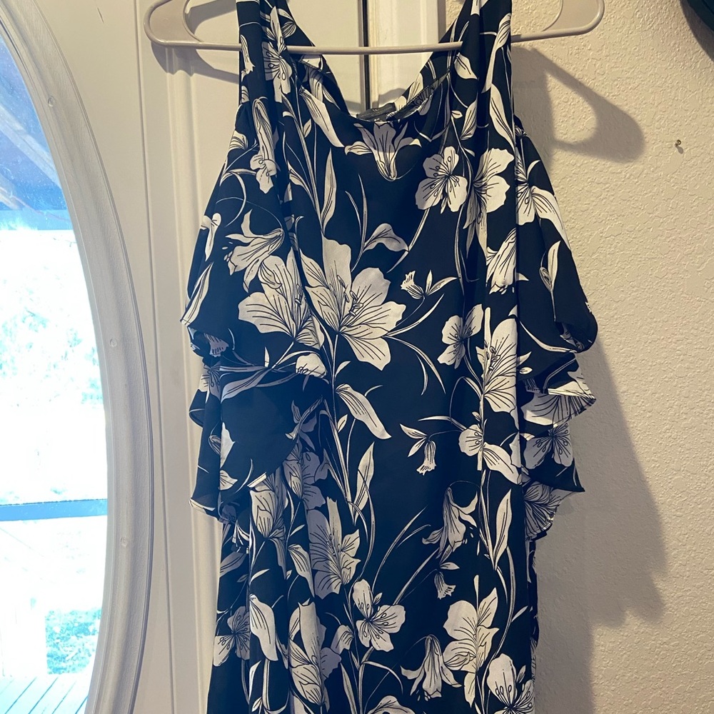 Flower See-thru shoulder Blouse